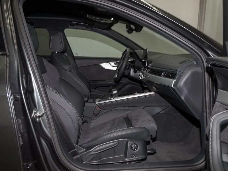 Gebraucht Audi A4 S-Line 204 PS (150 kW) 2025 Grau Kombi