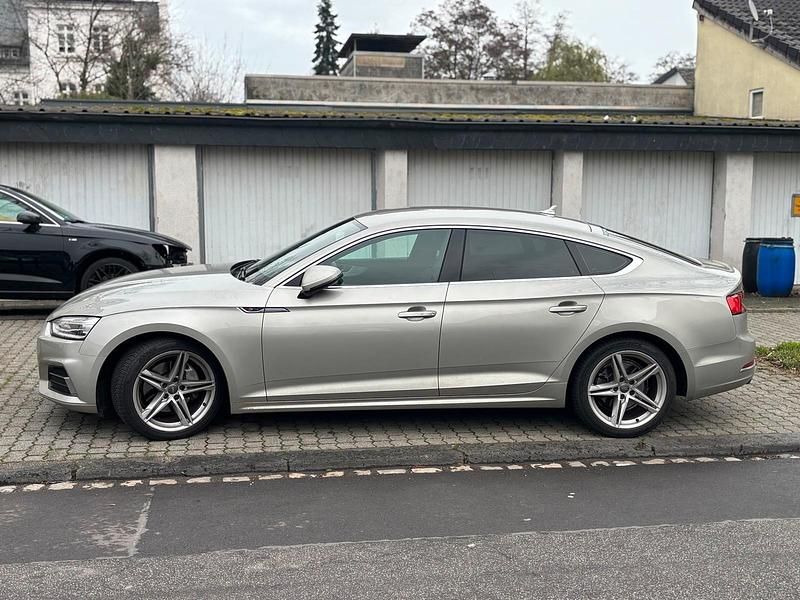 Silber Gebraucht 2017 Audi A5 S-Line Limousine | 17.500 € (Fairer Preis) - Bild 1/4