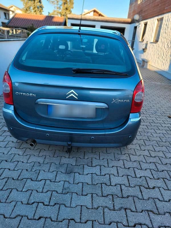 Gebraucht Citroën Xsara Picasso 109 PS (80 kW) 2010 Grau Van / Kleinbus