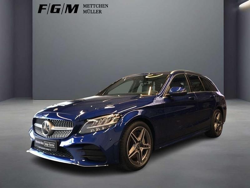 Brillantblau Gebraucht 2020 Mercedes C300 AMG line Kombi | 33.470 € (Fairer Preis) - Bild 1/4