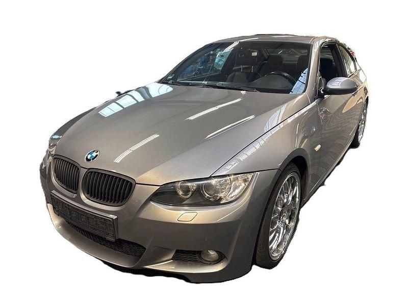 Spacegrau Gebraucht 2009 BMW 325 M Sport Coupé | 8.999 € (Guter Preis) - Bild 1/4