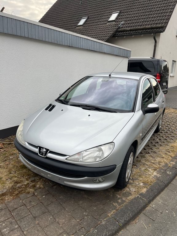 Silber Gebraucht 2003 Peugeot 206 Kombi | 779 € (Superpreis) - Bild 1/4