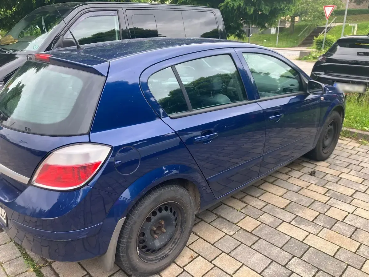 Gebraucht Opel Astra Edition 90 PS (66 kW) 2005 Blau Limousine