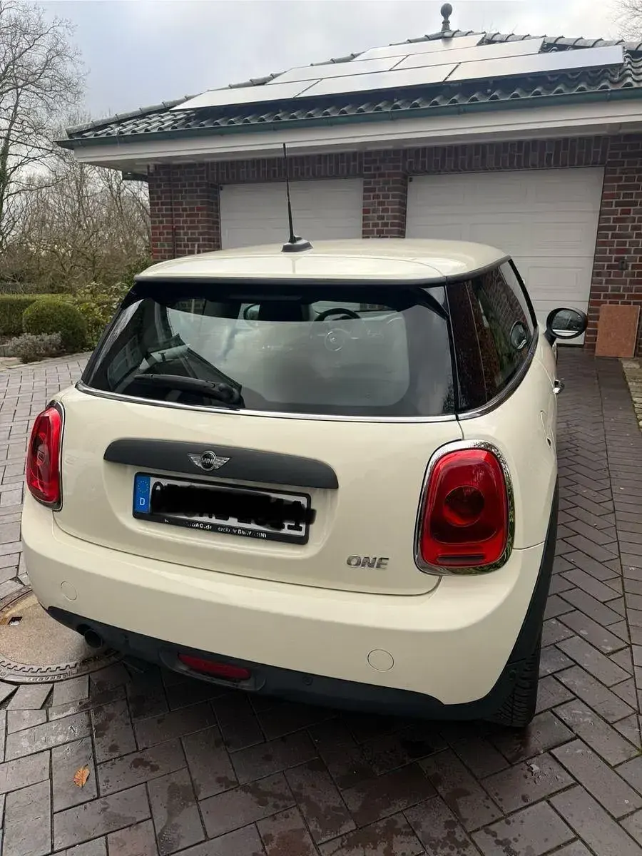 Usata Mini ONE 102 CV (75 kW) 2015 Beige Utilitaria