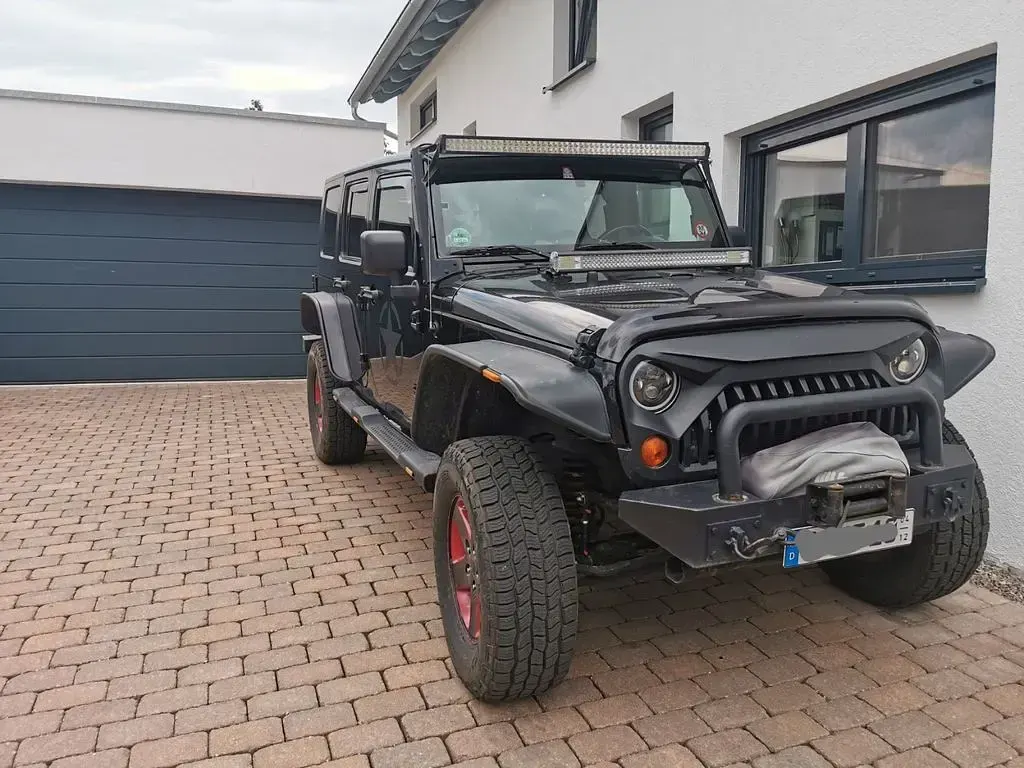Gebraucht Jeep Wrangler Unlimited 199 PS (146 kW) 2008 Schwarz SUV