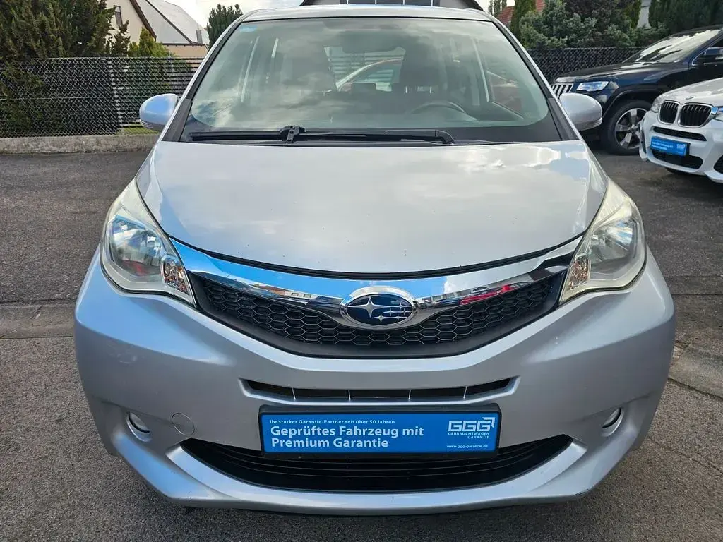 Gebraucht Subaru Trezia Active 90 PS (66 kW) 2012 Silber Kleinwagen