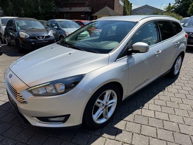 Silber Gebraucht 2015 Ford Focus Titanium Kombi | 5.999 € (Etwas zu teuer) - Bild 1/4