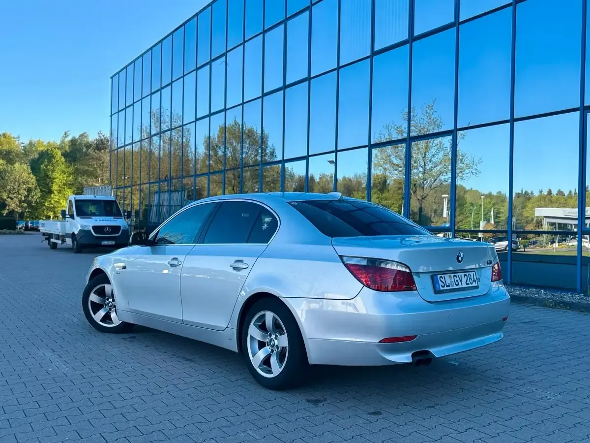 Gebraucht BMW 520 179 PS (131 kW) 2004 Grau Limousine