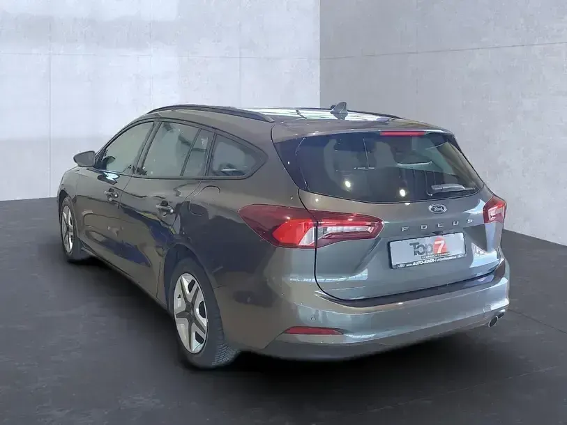 Gebraucht Ford Focus Cool & Connect 125 PS (91 kW) 2022 Grau Kombi