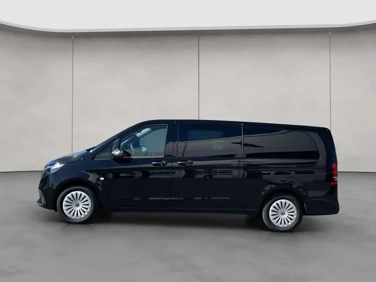 Gebraucht Mercedes Vito Marco Polo 163 PS (119 kW) 2025 Schwarz Van