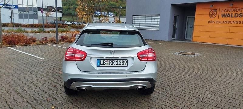Gebraucht Mercedes GLA250 211 PS (155 kW) 2014 Grau SUV