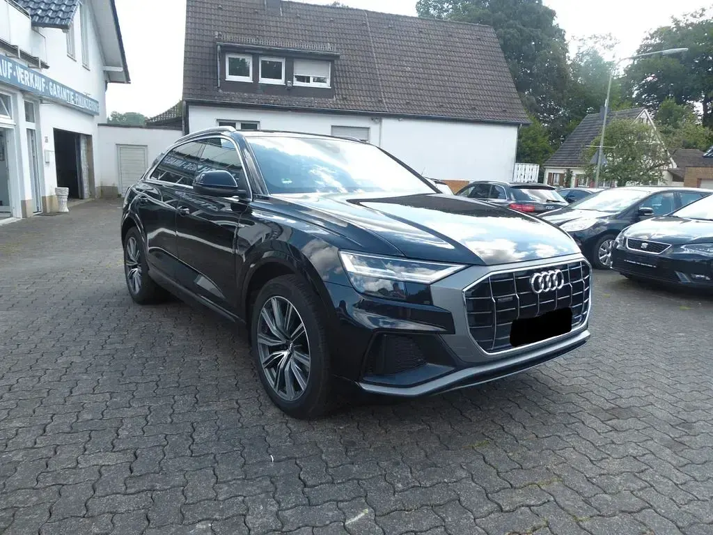 Gebraucht Audi Q8 S-Line 286 PS (210 kW) 2019 Orcaschwarz metallic SUV