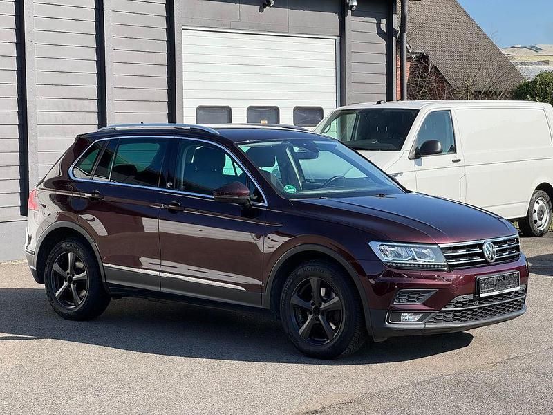 Gebraucht VW Tiguan Sound 150 PS (110 kW) 2018 Rot SUV