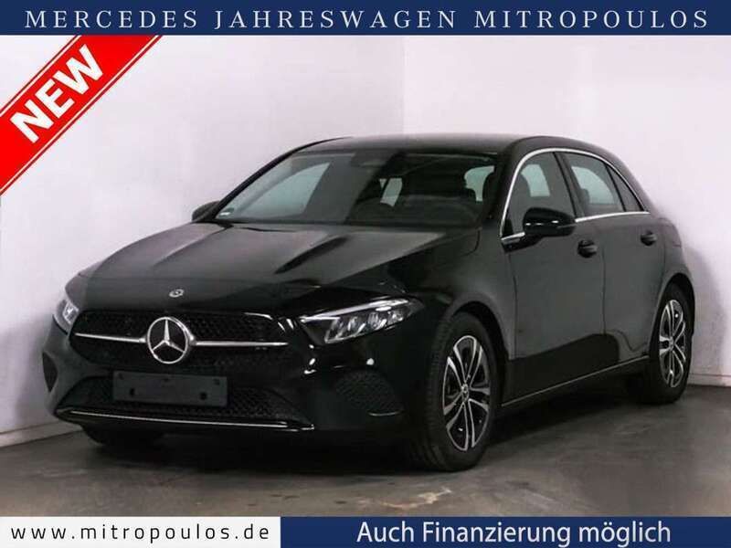 191 metalliclack kosmosschwarz Gebraucht 2024 Mercedes A180 Progressive Limousine | 28.950 € (Fairer Preis) - Bild 1/4