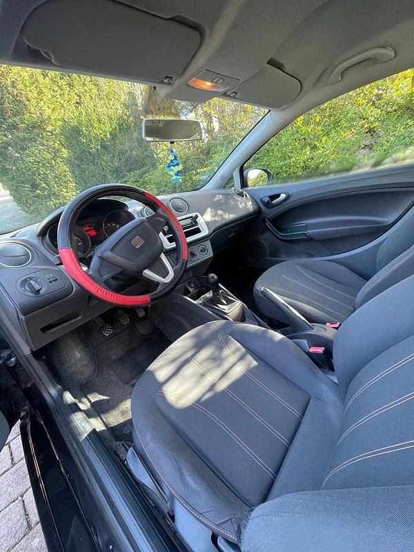 Gebraucht Seat Ibiza 74 PS (54 kW) 2010 Schwarz