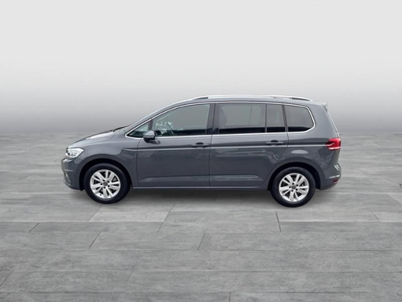 Gebraucht VW Touran Highline 150 PS (110 kW) 2022 Delfingrau metallic Van / Kleinbus