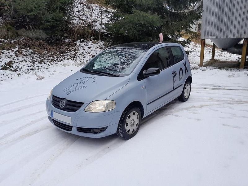 Gebraucht VW Fox 54 PS (39 kW) 2007 Grau Kleinwagen