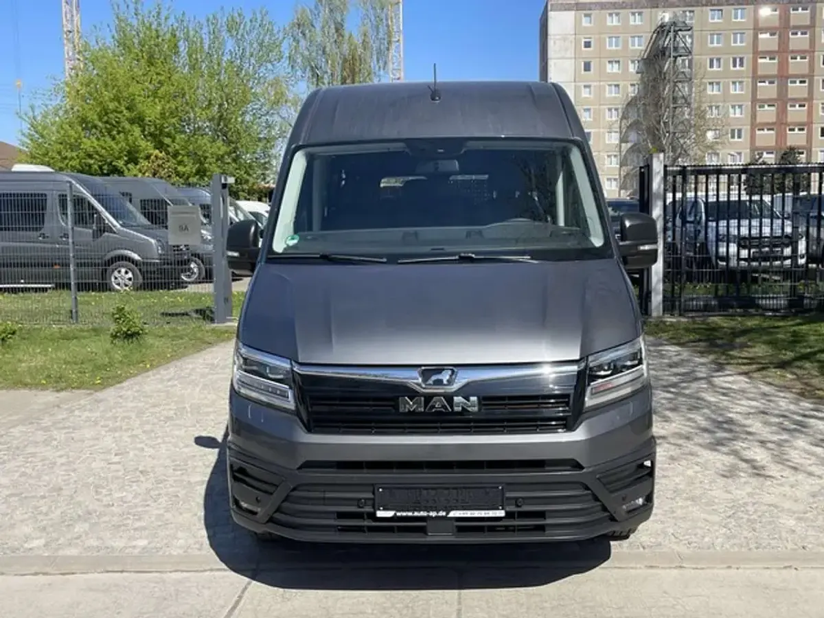 Używany MAN TGE 140 KM (102 kW) 2018 Szary Van