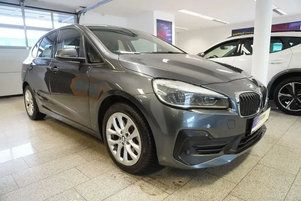 Gebraucht BMW 225 Active Tourer iPerformance 224 PS (164 kW) 2021 Grau Van / Kleinbus