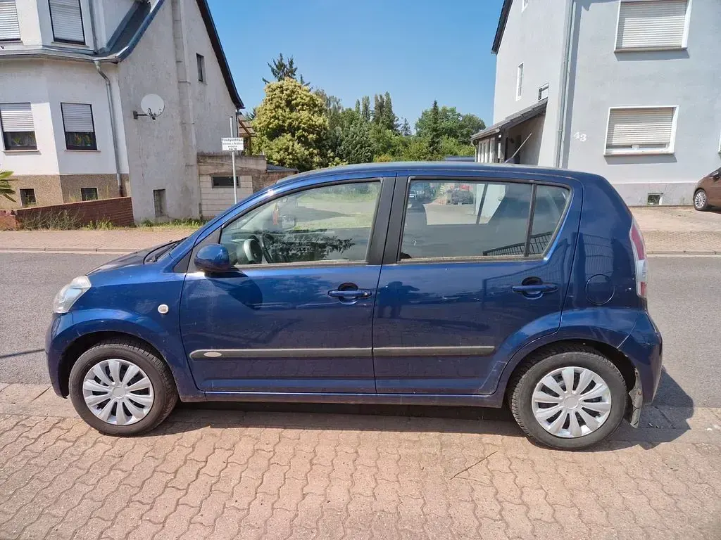 Gebraucht Daihatsu Sirion 87 PS (63 kW) 2005 Blau Kleinwagen