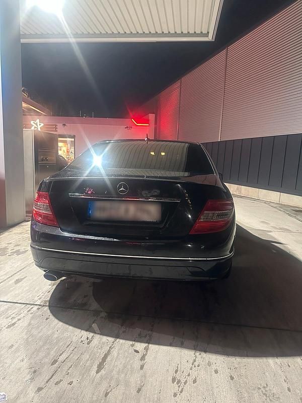 Gebraucht Mercedes C220 170 PS (125 kW) 2008 Schwarz Limousine