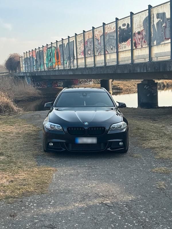 Gebraucht BMW 535 M Sport 313 PS (230 kW) 2013 Schwarz Kombi