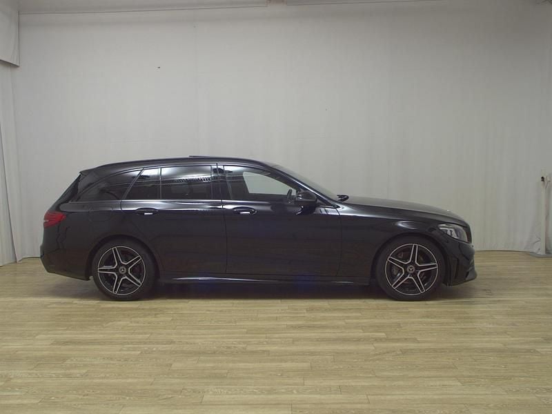 Schwarz Gebraucht 2020 Mercedes C220 AMG line Kombi | 19.980 € (Fairer Preis) - Bild 1/4