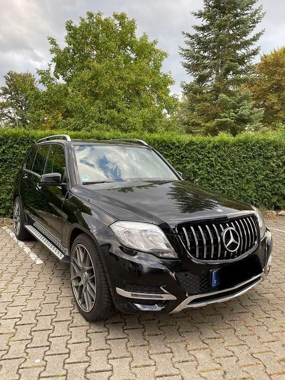 Schwarz Gebraucht 2013 Mercedes GLK220 SUV | 12.000 € (Fairer Preis) - Bild 1/4