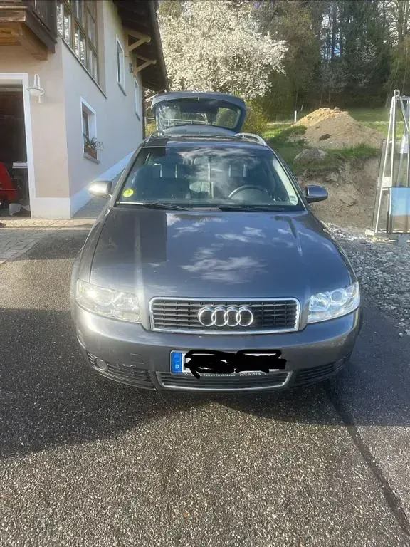 Gebraucht Audi A4 131 PS (96 kW) 2002 Grau Kombi