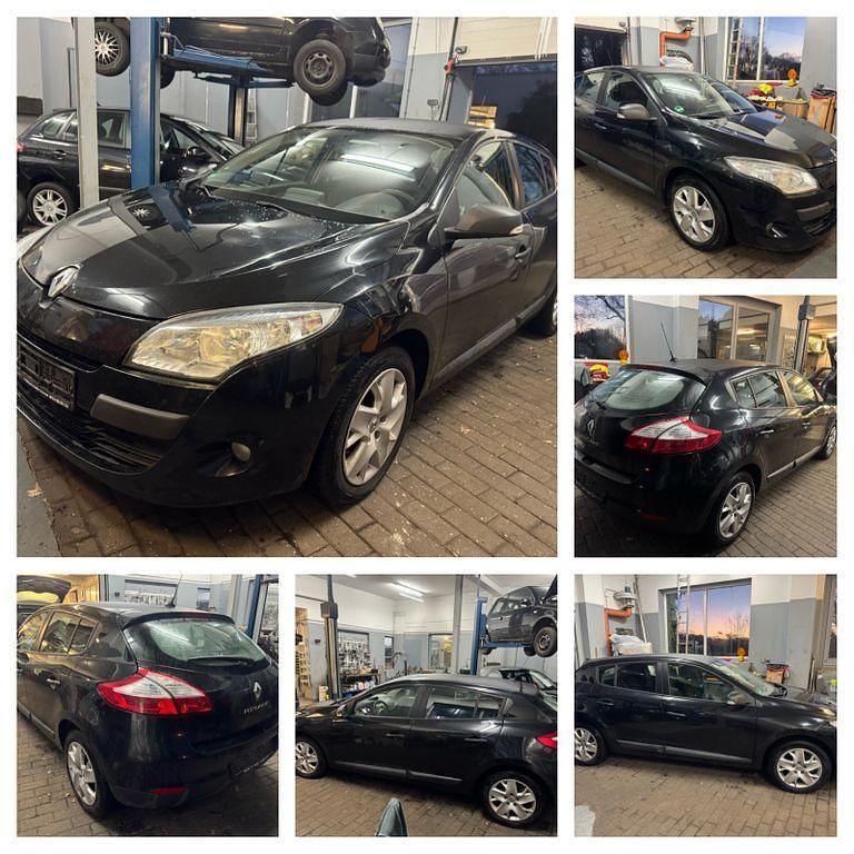 Second-hand Renault Mégane 101 CP (74 kW) 2011 Negru Berlinǎ