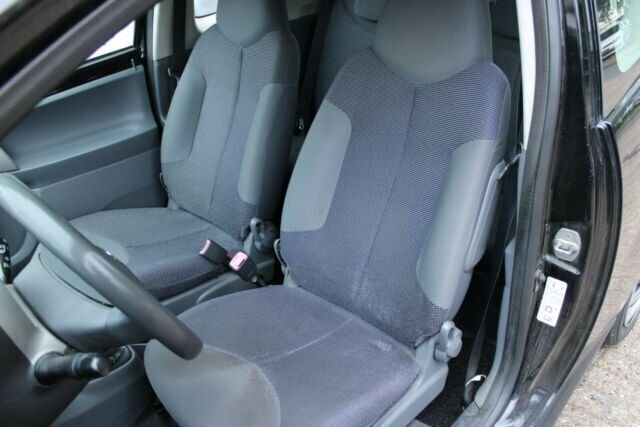 Gebraucht Peugeot 107 Filou 68 PS (50 kW) 2006 Schwarz metallic Kleinwagen