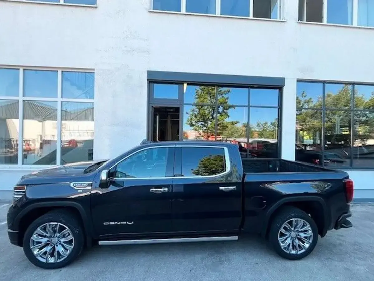 Neu GMC Sierra 439 PS (322 kW) 2025 G6m titanium rush Pickup