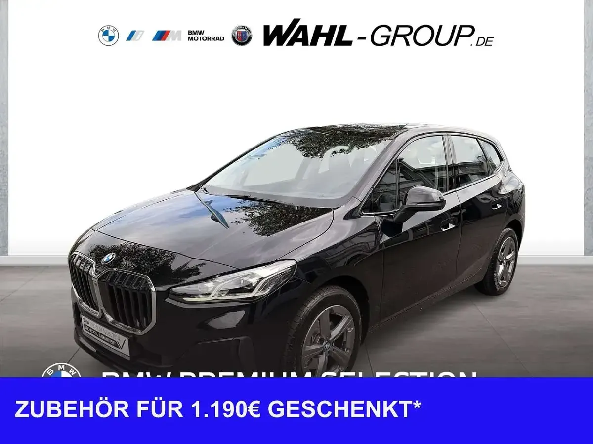 Gebraucht BMW 220 Active Tourer Sport Line 170 PS (125 kW) 2025 Schwarz Van / Kleinbus