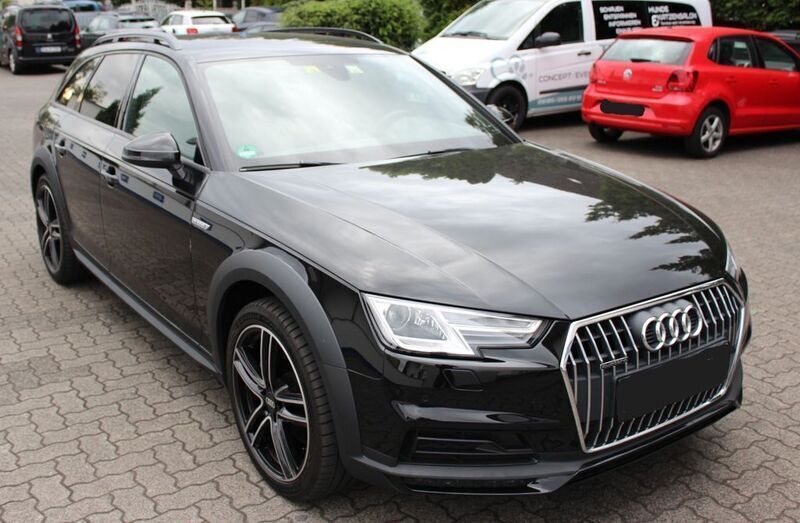 Schwarz Gebraucht 2019 Audi A4 Allroad Sport Kombi | 28.900 € (Fairer Preis) - Bild 1/4