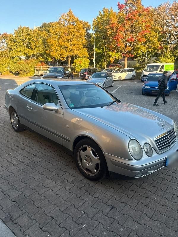Silber Gebraucht 1999 Mercedes CLK200 Coupé | 3.550 € (Fairer Preis) - Bild 1/4