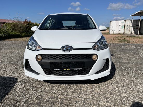 Polar white Gebraucht 2017 Hyundai i10 Trend Kleinwagen | 9.490 € (Teuer) - Bild 1/4