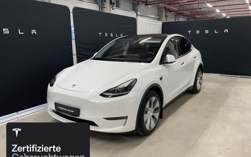 Weiß Gebraucht 2022 Tesla Model Y SUV | 35.100 € (Guter Preis) - Bild 1/4