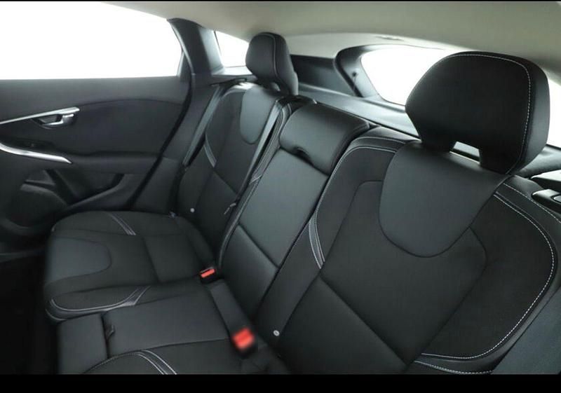 Gebraucht Volvo V40 120 PS (88 kW) 2016 Kombi