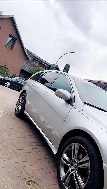 Gebraucht Mercedes R280 190 PS (139 kW) 2008 Silber Van / Kleinbus