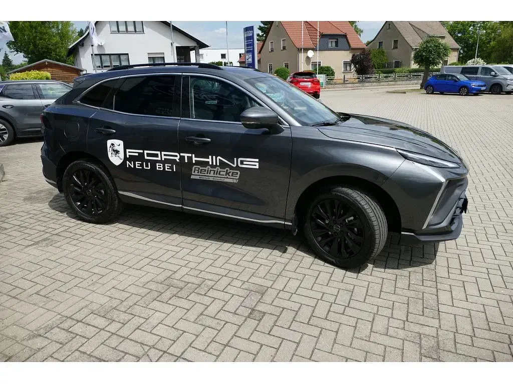 Neu DFSK Forthing 5 177 PS (130 kW) 2026 Grau SUV