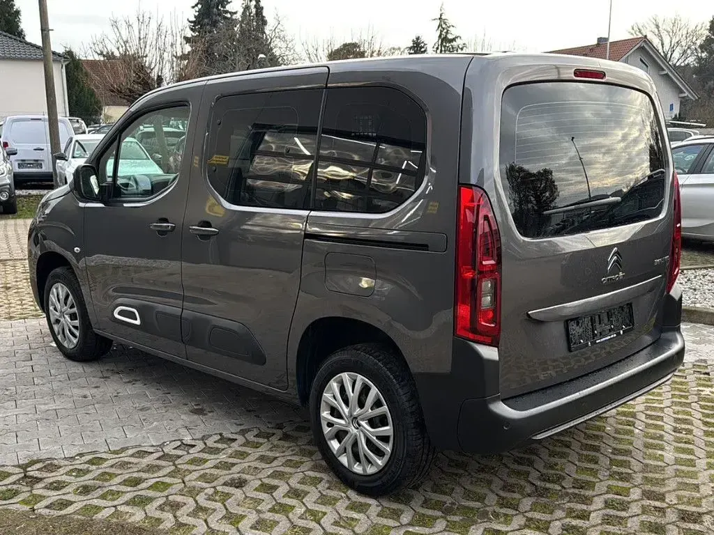 Gebraucht Citroën e-Berlingo Feel 131 PS (96 kW) 2023 Gris platinium Van / Kleinbus