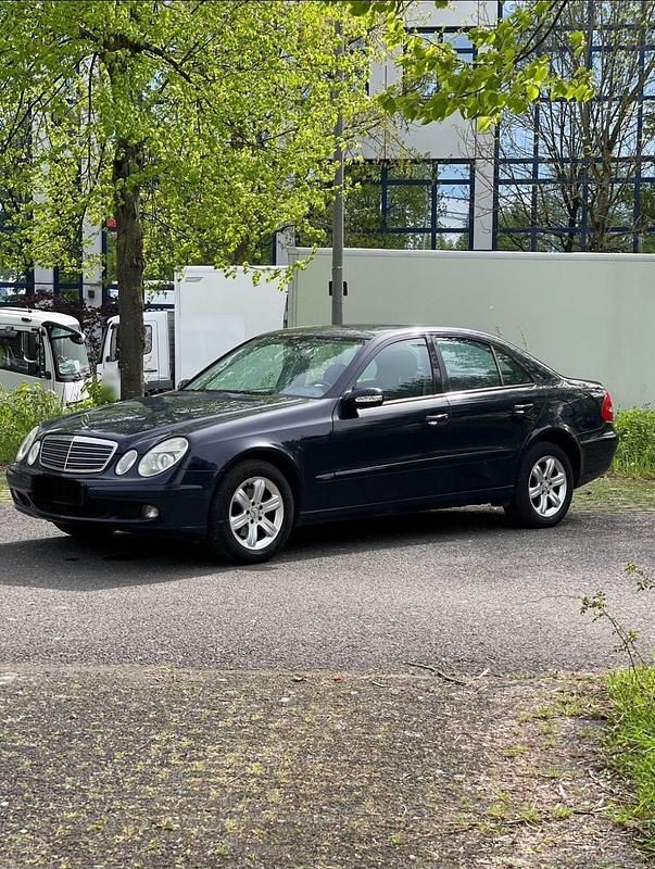 Gebraucht Mercedes E240 177 PS (130 kW) 2004 Limousine