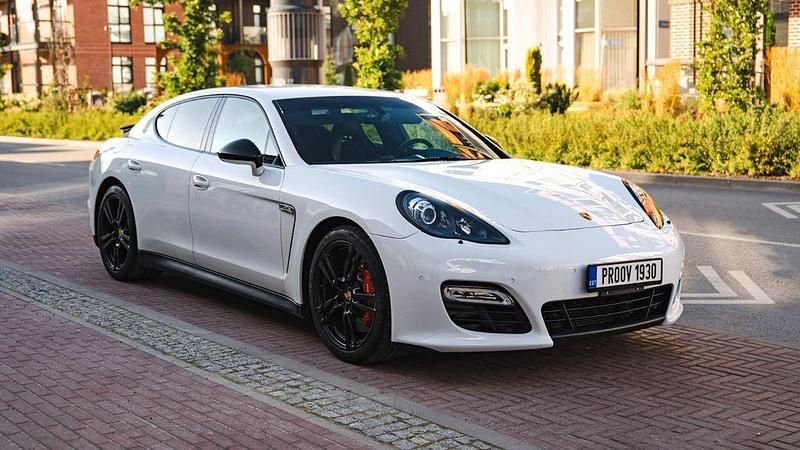 Weiß Gebraucht 2013 Porsche Panamera GTS Limousine | 36.900 € (Fairer Preis) - Bild 1/4