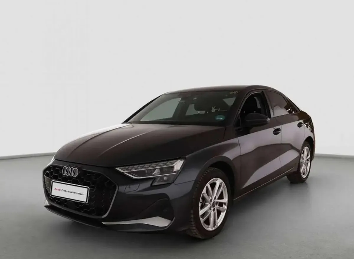 Second-hand Audi A3 Advanced Plus 150 CP (110 kW) 2025 Gri Berlinǎ