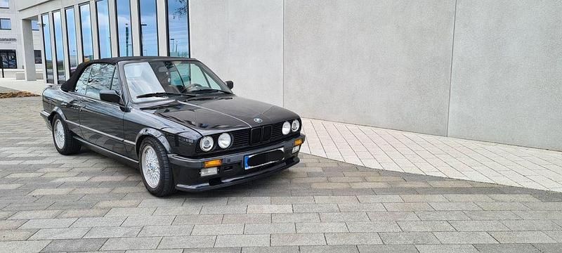 Gebraucht BMW 320 Cabriolet Performance 129 PS (94 kW) 1990 Schwarz Cabrio