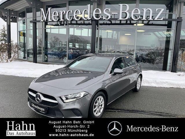 Grau Gebraucht 2019 Mercedes A180 Progressive Limousine | 18.950 € (Guter Preis) - Bild 1/4