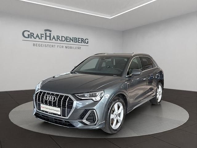 Daytonagrau perleffekt Gebraucht 2021 Audi Q3 Ambiente SUV | 28.260 € (Fairer Preis) - Bild 1/4