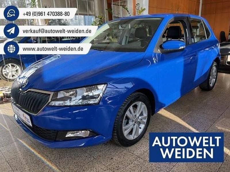 Blau Gebraucht 2019 Skoda Fabia Ambition Limousine | 11.450 € (Fairer Preis) - Bild 1/4