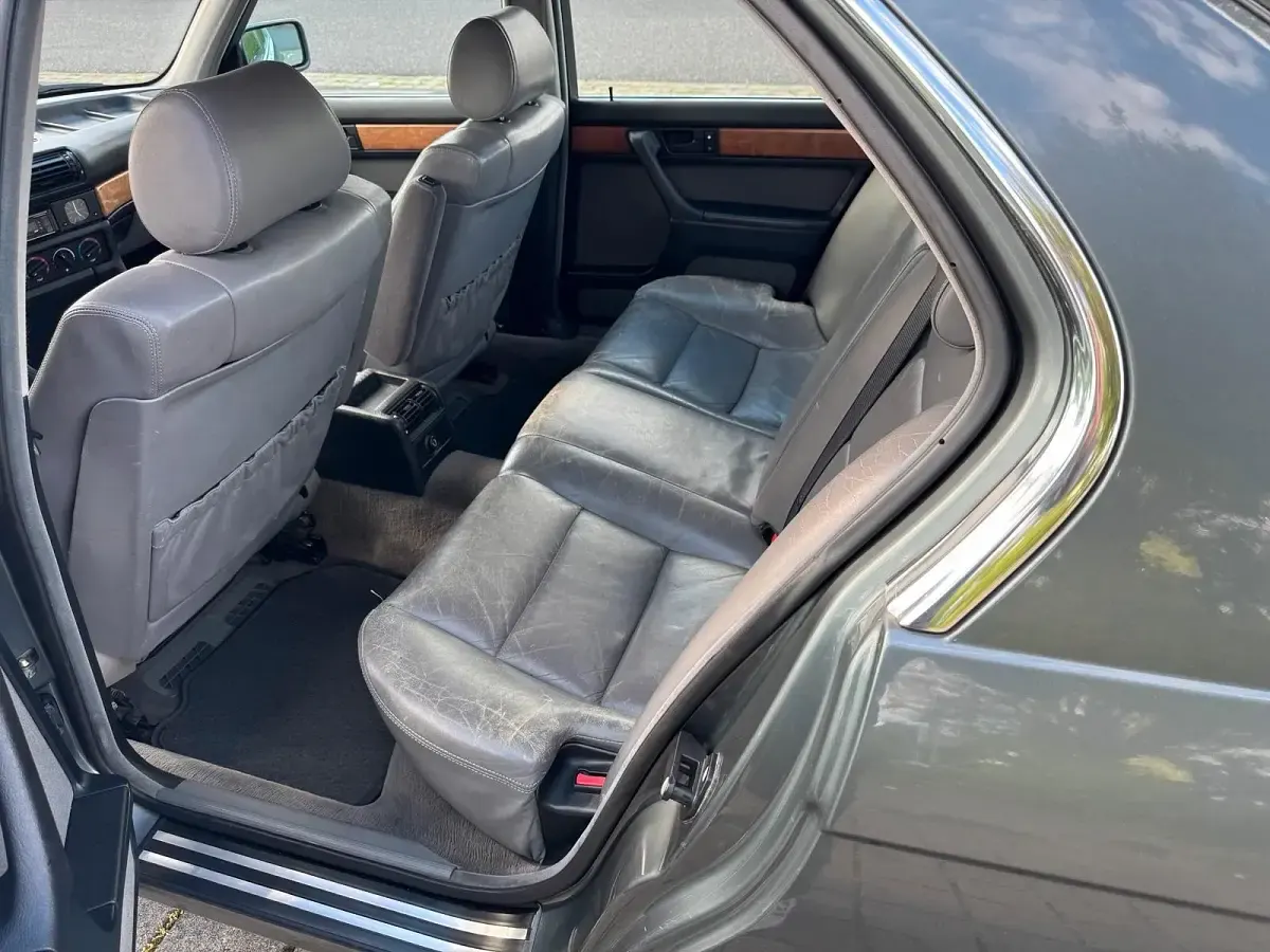 Gebraucht BMW 730 188 PS (138 kW) 1990 Grau Limousine