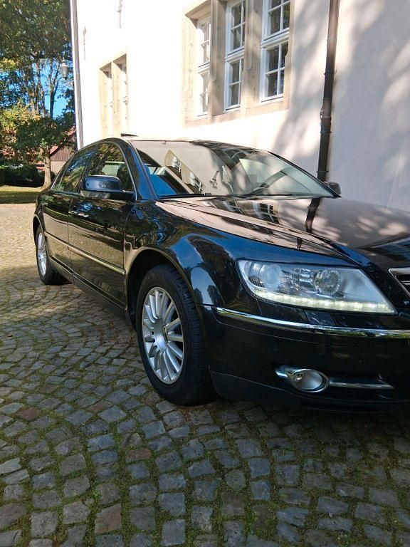 Schwarz Gebraucht 2009 VW Phaeton Limousine | 6.950 € (Fairer Preis) - Bild 1/4